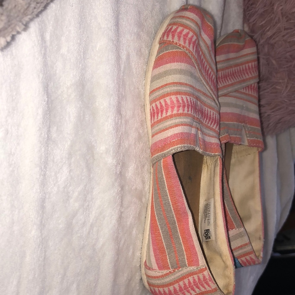 Toms